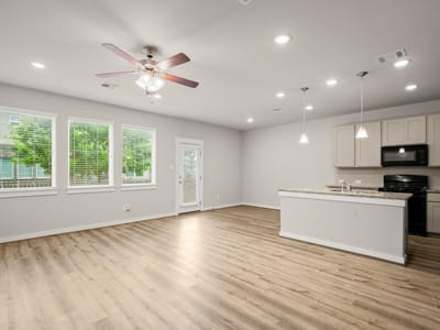 Property photo 4 at 602 Caterpillar ST Unit #C - 3 bed 2 bath home