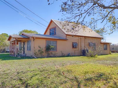 Property photo 3 at 602 E Post Office ST - 5 bed 2 bath home