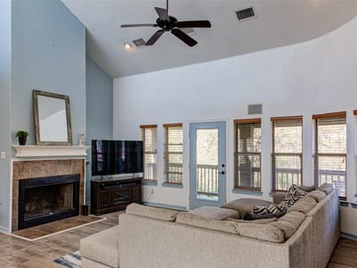 Living area at 602 Jessie St - 3 bed 2 bath home