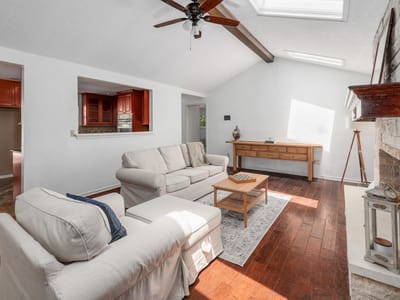 Property photo 5 at 602 Meadowbrook DR - 4 bed 3 bath home
