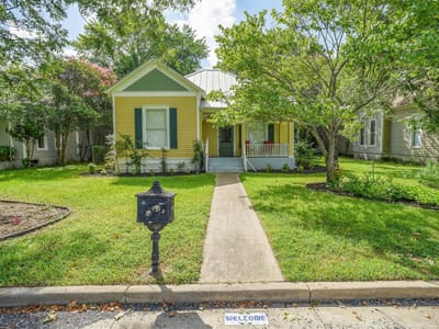 Property photo 2 at 602 Mills ST - 3 bed 3 bath home