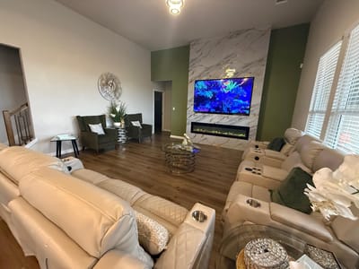 Living area at 602 Sue Peaks LOOP - 4 bed 3 bath home