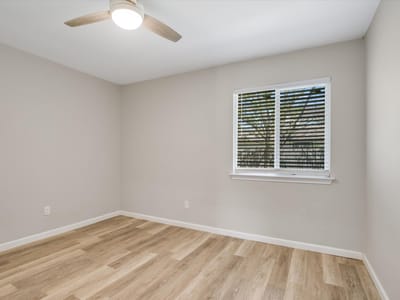 Property photo 5 at 6026 Bluebell CIR - 3 bed 1 bath home