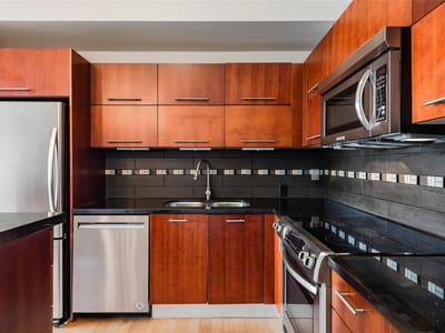 Property photo 4 at 603 Davis ST Unit #1201 - 1 bed 1 bath home