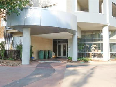 Living area at 603 Davis St Unit #1409 - 2 bed 2 bath home