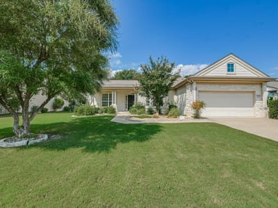 Living area at 603 Rio Grande Loop - 3 bed 2 bath home