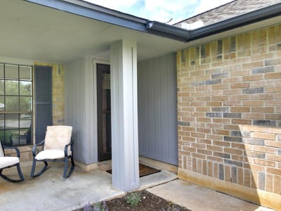 Living area at 603 Saunders DR - 4 bed 2 bath home