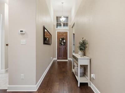 Living area at 604 Garner Park DR - 3 bed 2 bath home