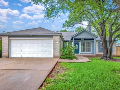 Property photo 2 at 604 Greenslope CIR - 4 bed 2 bath home