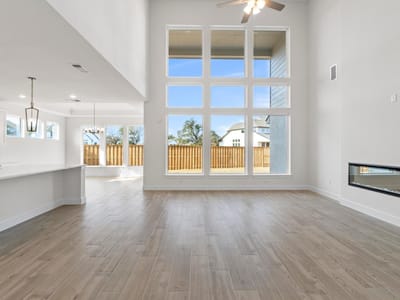 Property photo 3 at 604 Lightstone DR - 5 bed 4 bath home