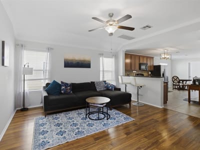Property photo 2 at 604 Mourning Dove LN - 3 bed 2 bath home