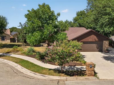 Photo 3 of 30 at 605 Bream CIR - 3 bed 2 bath home