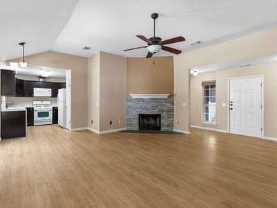 Property photo 5 at 605 Clear Spring LN - 3 bed 2 bath home