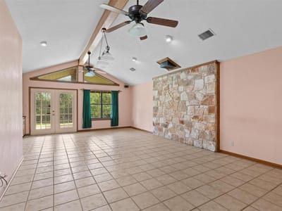 Kitchen at 605 Oak Crest LN - 4 bed 2 bath home