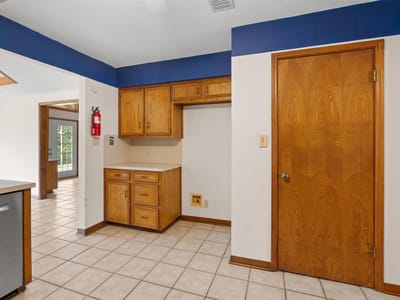 Bathroom at 605 Oak Crest LN - 4 bed 2 bath home