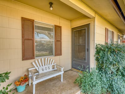 Primary bedroom at 605 W Ash Dr - 3 bed 1 bath home