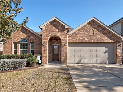 Living area at 606 Linares LN - 4 bed 3 bath home