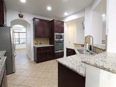 Property photo 5 at 606 Spanish Mustang DR - 4 bed 3 bath home