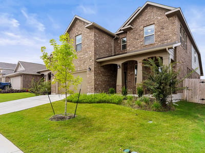 Living area at 607 Allende BND - 5 bed 3 bath home
