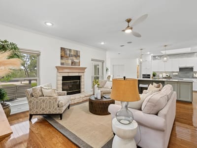 Property photo 5 at 607 Bending Oak DR - 4 bed 2 bath home