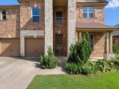 Living area at 607 Yosemite TRL - 3 bed 2 bath home