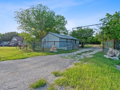 Living area at 6071  Fm 713 - 3 bed 1 bath home