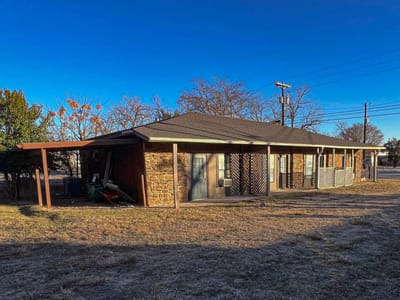 Living area at 608 4th St - N/A, Not in a Sub, Blanco, TX