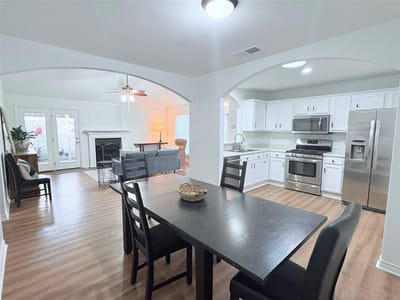Property photo 2 at 608 Saunders DR - 4 bed 2 bath home
