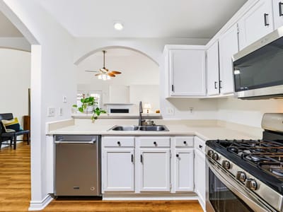 Property photo 5 at 608 Saunders DR - 4 bed 2 bath home
