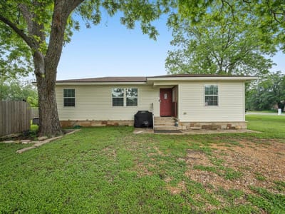 Primary bedroom at 608 Washington St - 2 bed 1 bath home