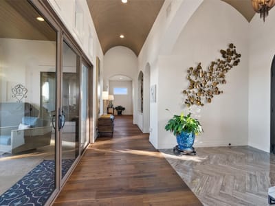 Living area at 609 Vendemmia BND - 5 bed 4 bath home