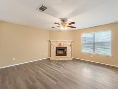 Property photo 5 at 610 Carole CV - 3 bed 2 bath home