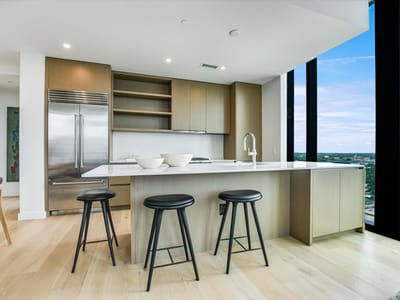 Primary bedroom at 610 Davis ST Unit #1902 - 3 bed 3 bath home