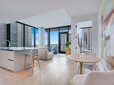 Living area at 610  Davis St  #3002 - 2 bed 2 bath home