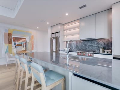 Kitchen at 610  Davis St  #3002 - 2 bed 2 bath home