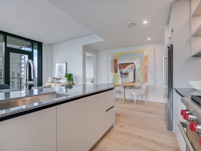 Primary bedroom at 610  Davis St  #3002 - 2 bed 2 bath home