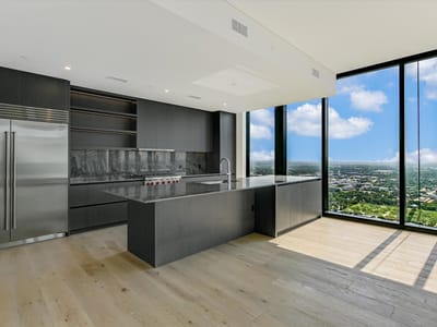 Primary bedroom at 610 Davis ST Unit #3801 - 5 bed 5 bath home