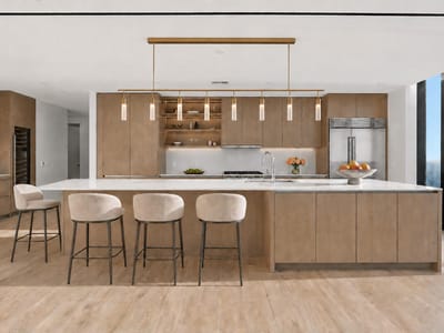 Living area at 610 Davis ST Unit #4204 - 3 bed 3 bath home
