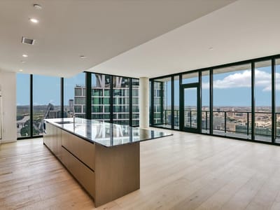 Living area at 610 Davis ST Unit #4704 - 5 bed 5 bath home