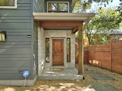 Photo 3 of 27 at 610 Fletcher ST Unit #B - 3 bed 2 bath home