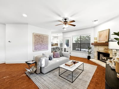 Photo 5 of 27 at 610 Fletcher ST Unit #B - 3 bed 2 bath home