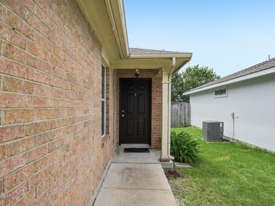 Primary bedroom at 610 Lavaca LOOP - 4 bed 2 bath home