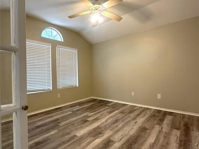 Bathroom at 610 Riverway LN - 3 bed 2 bath home