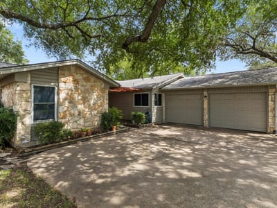 Property photo 2 at 6101 Sun Vista DR - 3 bed 2 bath home