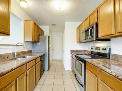 Primary bedroom at 6102 Parkwood DR - Oak Park Sec 01, Austin, TX