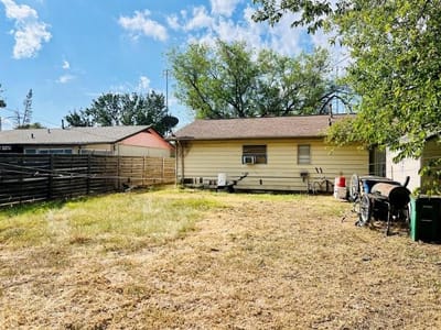 Property photo 5 at 6112 Larch TER - 4 bed 1 bath home