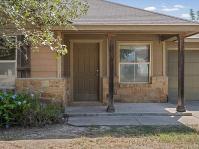 Property photo 3 at 612 Amber LN - 3 bed 2 bath home