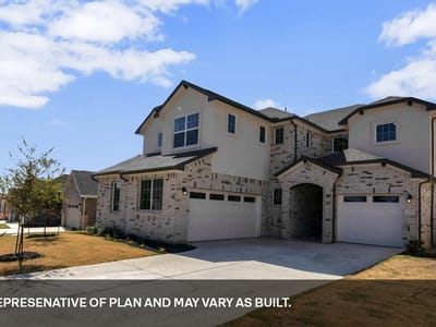 Living area at 612 Prairie Wind DR - 4 bed 3 bath home