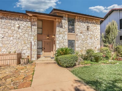 Property photo 2 at 613 Hi CIR Unit #A - 2 bed 3 bath home