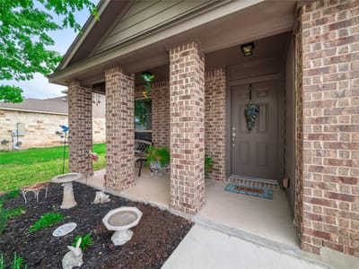 Kitchen at 614 Lantana Ave - 3 bed 2 bath home